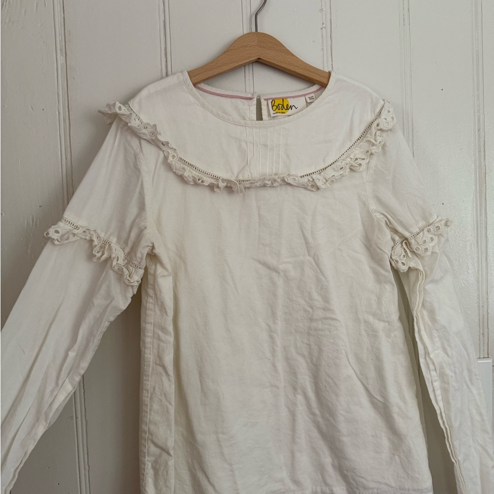 Mini Boden eyelet trim top